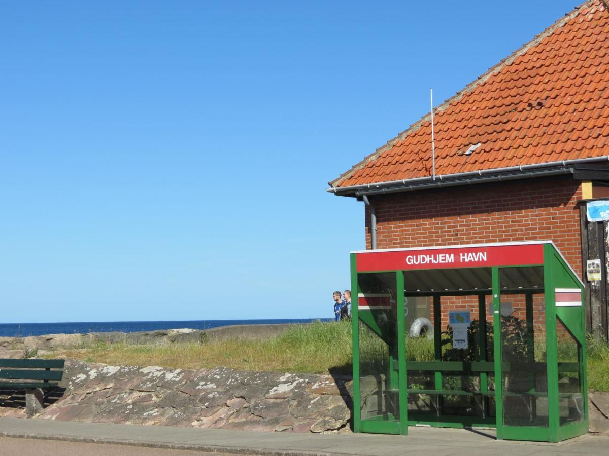 Gudhjem Hostel Exterior photo